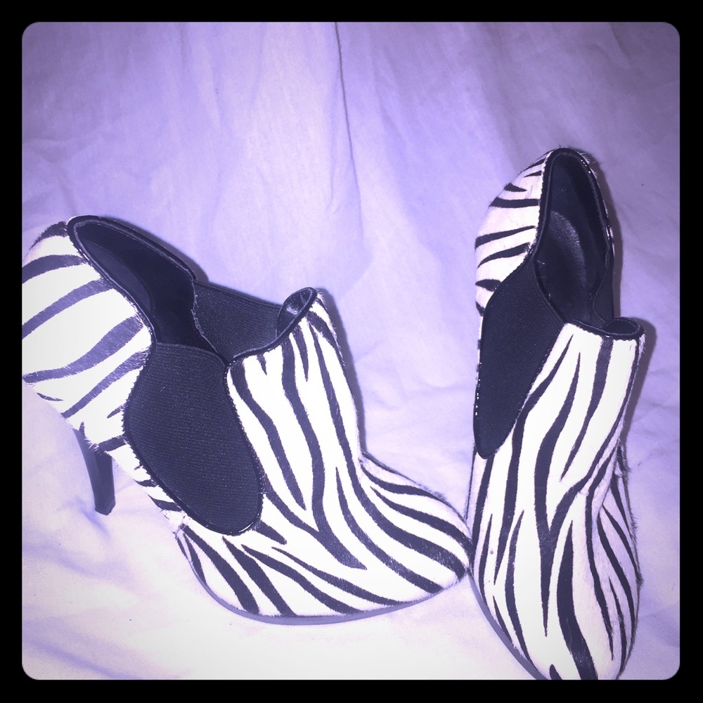 Brand New ALDO Zebra Print fur  Booties